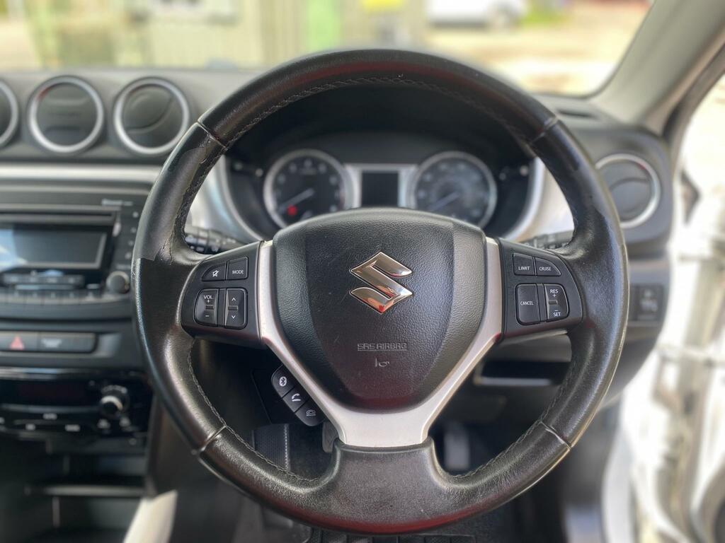 Suzuki Vitara Hatchback Brown #17