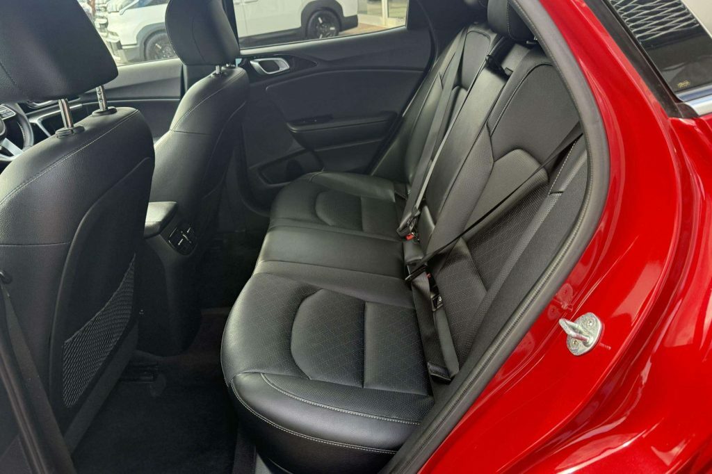 Kia Xceed 3 Grey #8