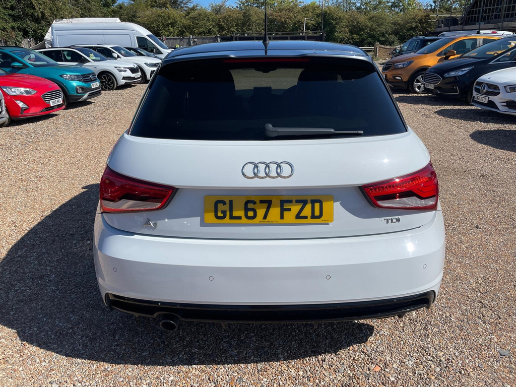Audi A1 1.6 Tdi Black Edition Sportback S Tronic Euro 6 S White #5