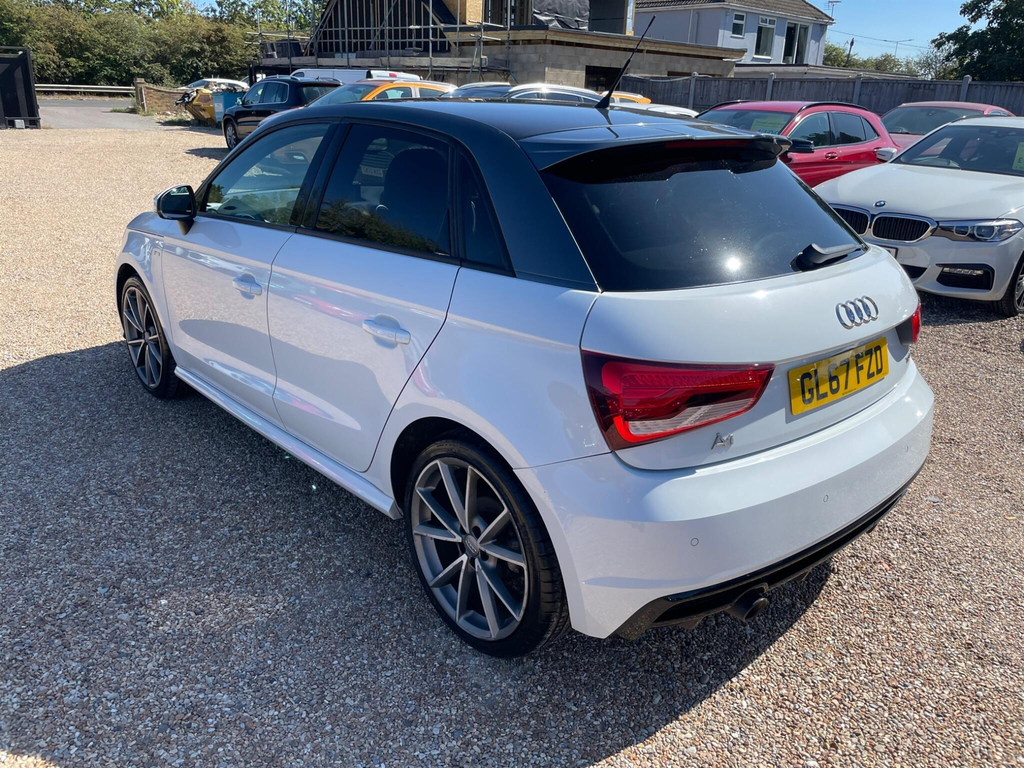 Audi A1 1.6 Tdi Black Edition Sportback S Tronic Euro 6 S White #4