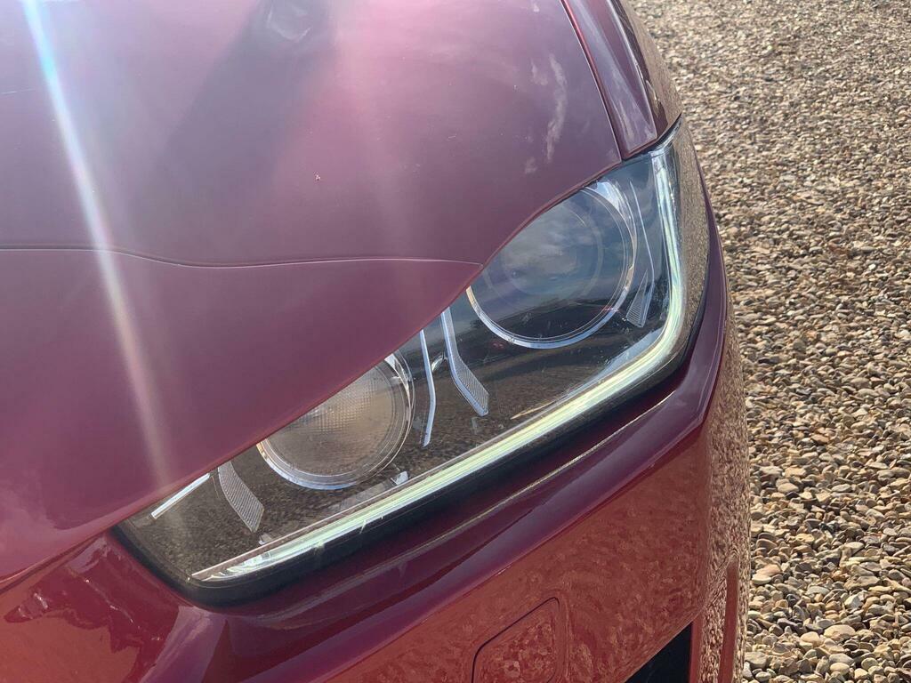 Jaguar XE Black #42