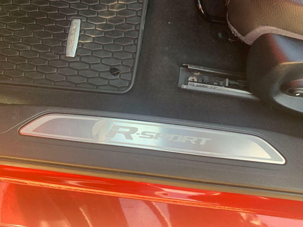 Jaguar XE Black #44