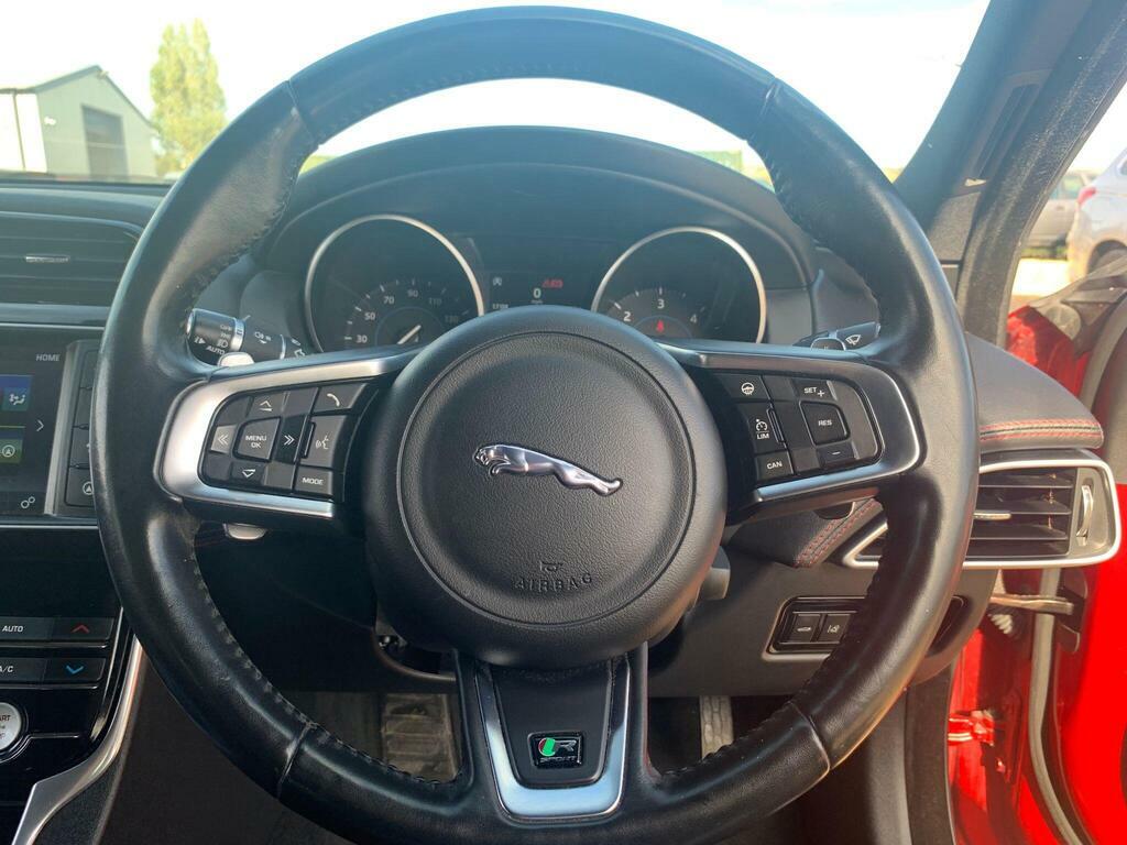 Jaguar XE Black #29