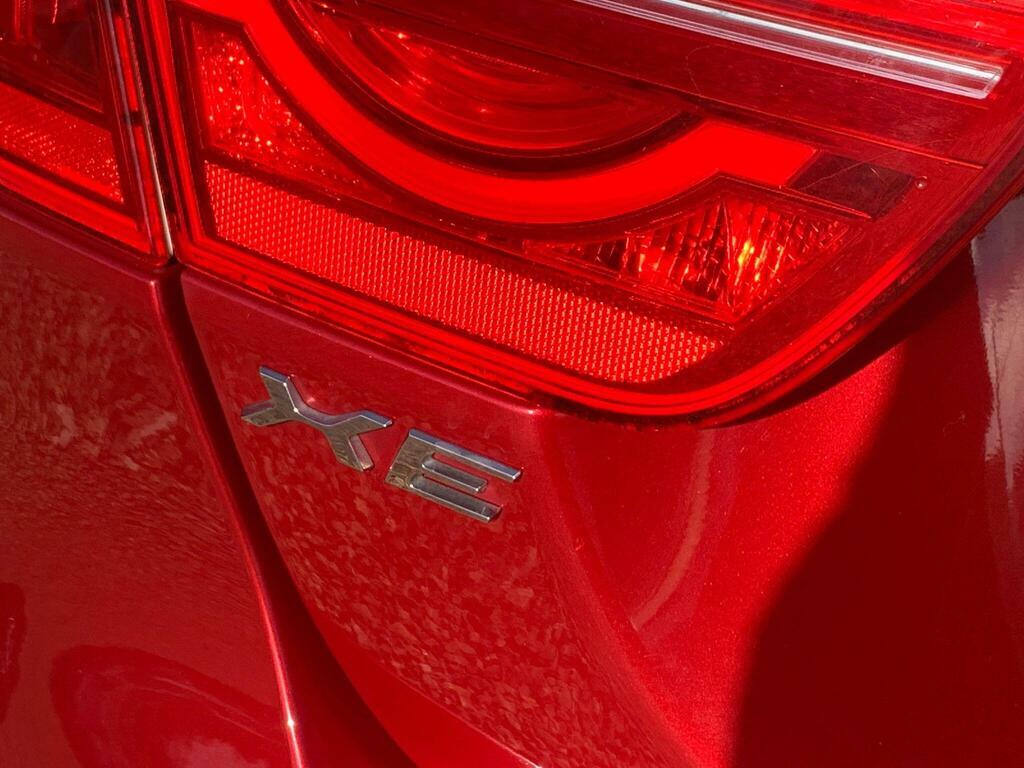 Jaguar XE Black #43
