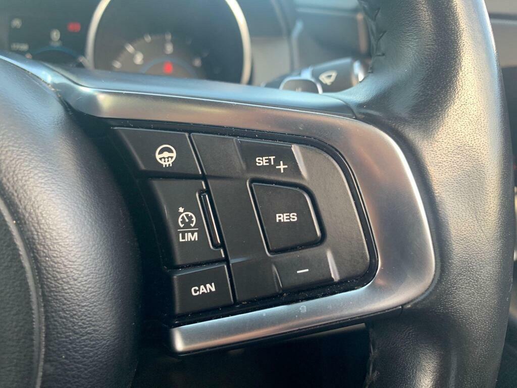 Jaguar XE Black #15