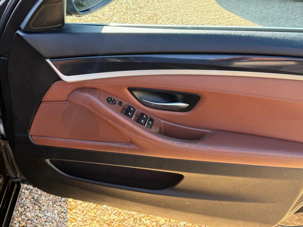 BMW 5 Series  Black #32