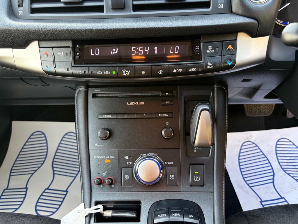 Lexus CT 1.8 200H Luxury Cvt Euro 6 Ss Red #29
