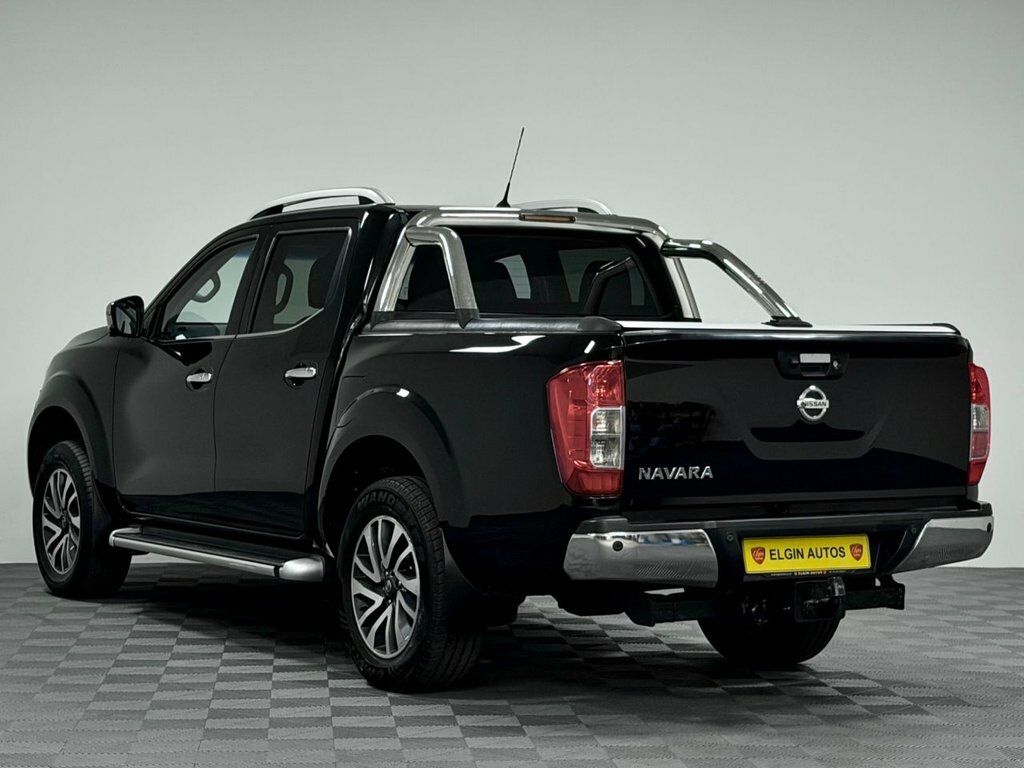 Nissan Navara 2L Tekna SK17RHF Black #6