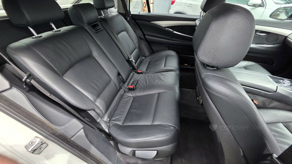 BMW 5 Series 520D Se White #4