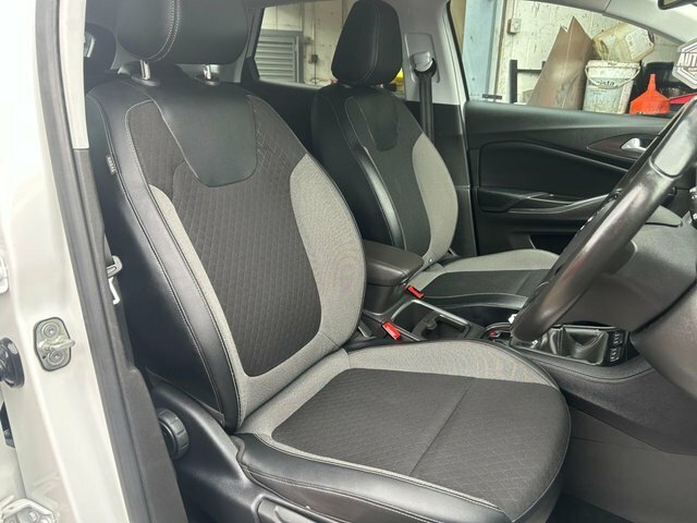 Vauxhall Grandland X 2018 1.2 Turbo Sport Nav Suv Eur White #5