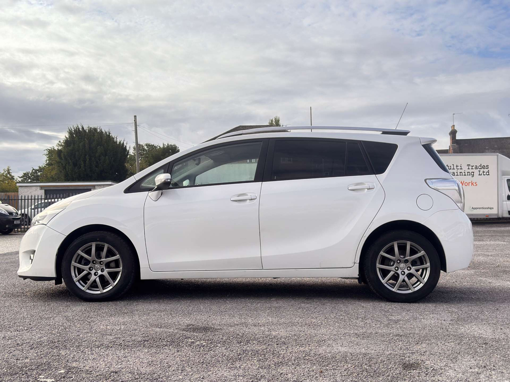 Toyota Verso Excel D-4d White #4