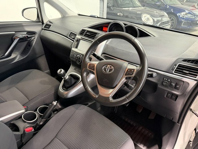 Toyota Verso Mpv 1.6 D-4d Trend Plus 201565 Grey #32