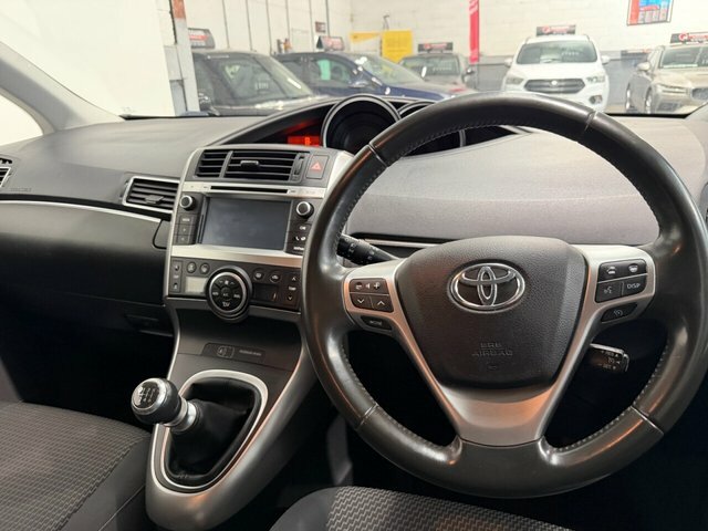 Toyota Verso Mpv 1.6 D-4d Trend Plus 201565 Grey #54