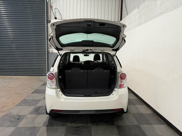 Toyota Verso Mpv 1.6 D-4d Trend Plus 201565 Grey #13