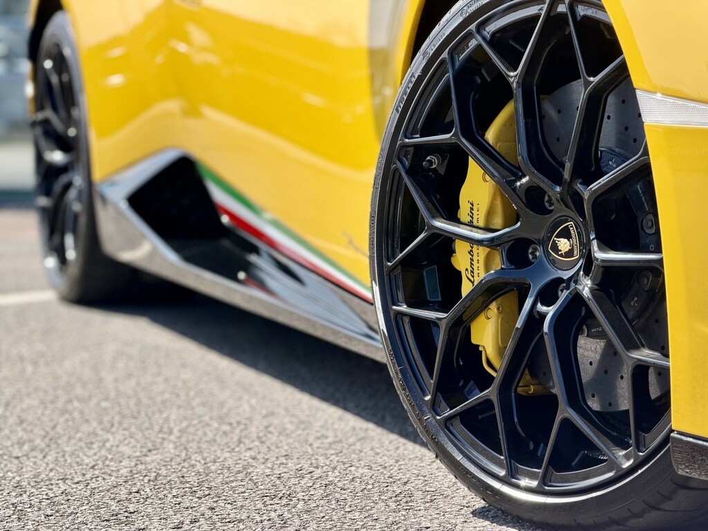 Lamborghini Huracan Convertible 5.2 V10 Lp 640-4 Performante 201968 Yellow #3