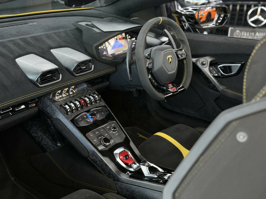 Lamborghini Huracan Convertible 5.2 V10 Lp 640-4 Performante 201968 Yellow #2