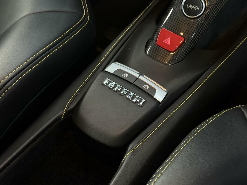 Ferrari 488 2dr Auto Red #60