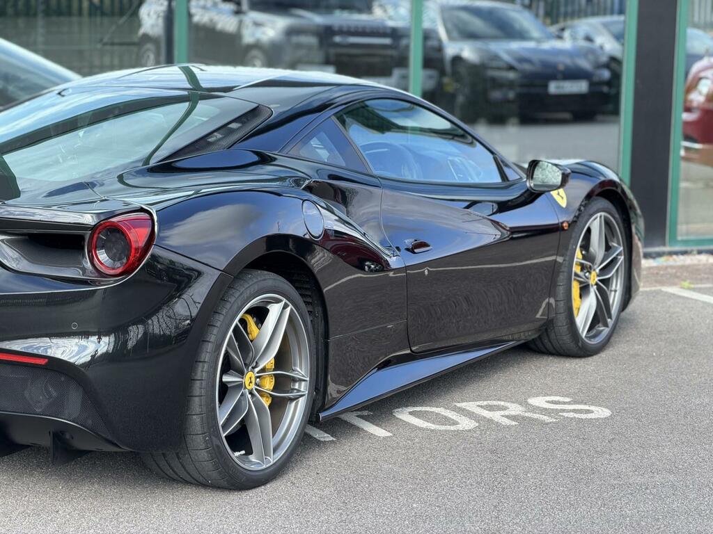 Ferrari 488 2dr Auto Red #41