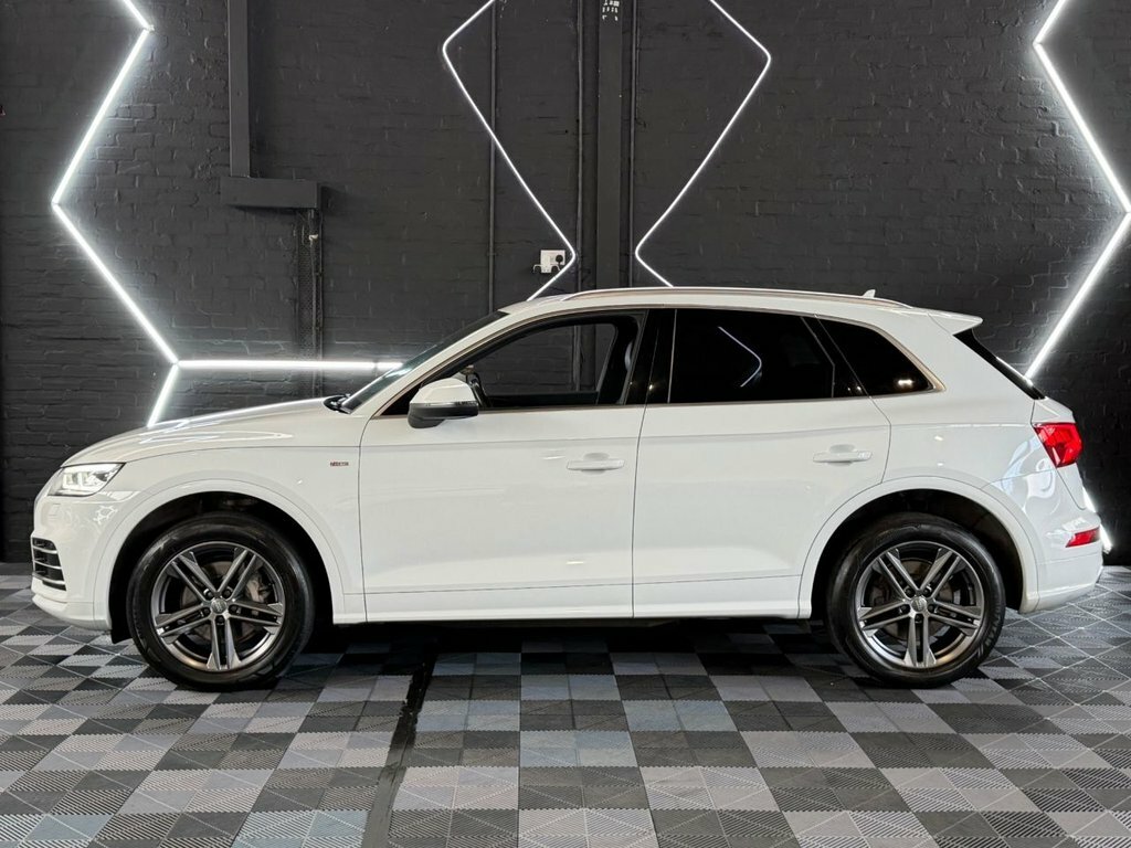 Audi Q5 2L S Line SH68BVR White #6