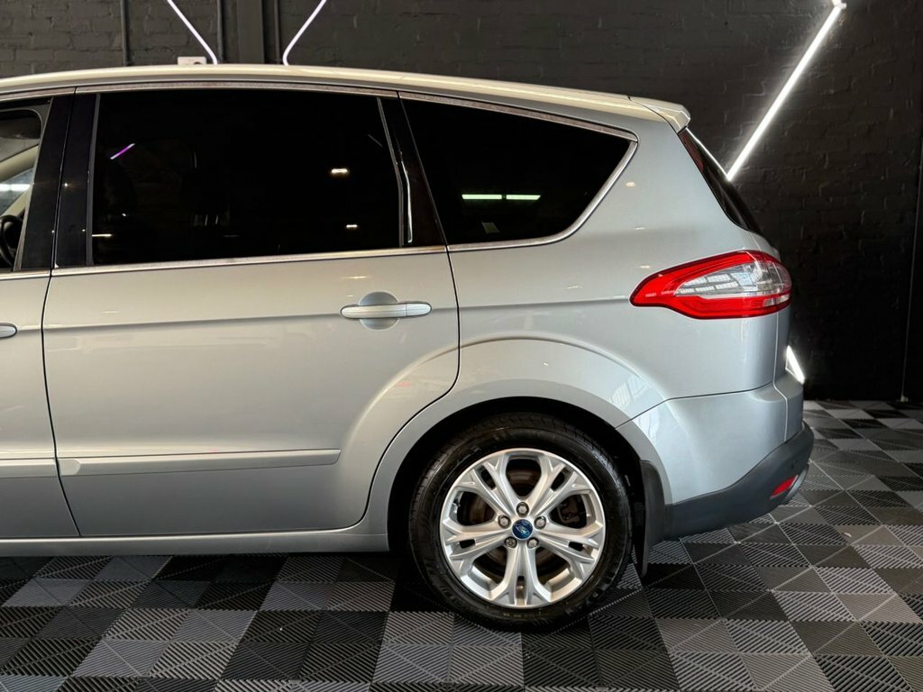 Ford S-Max 2L Titanium Silver #6