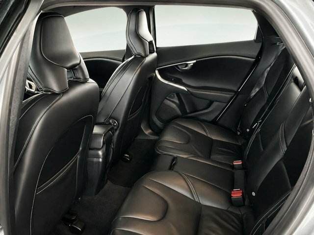 Volvo V40 Black #6