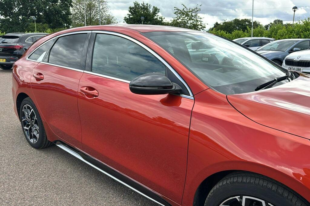Kia Proceed Gt-line S White #28