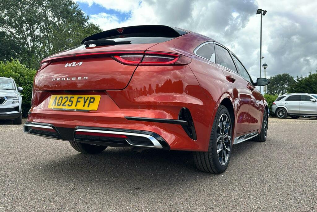 Kia Proceed Gt-line S White #26