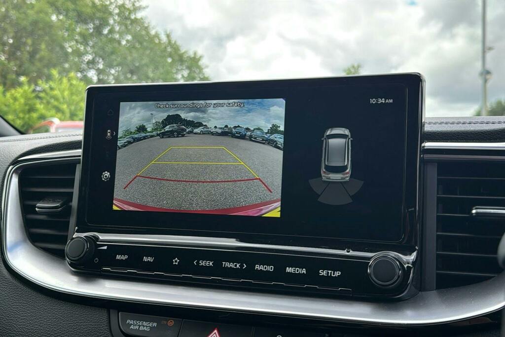 Kia Proceed Gt-line S White #43