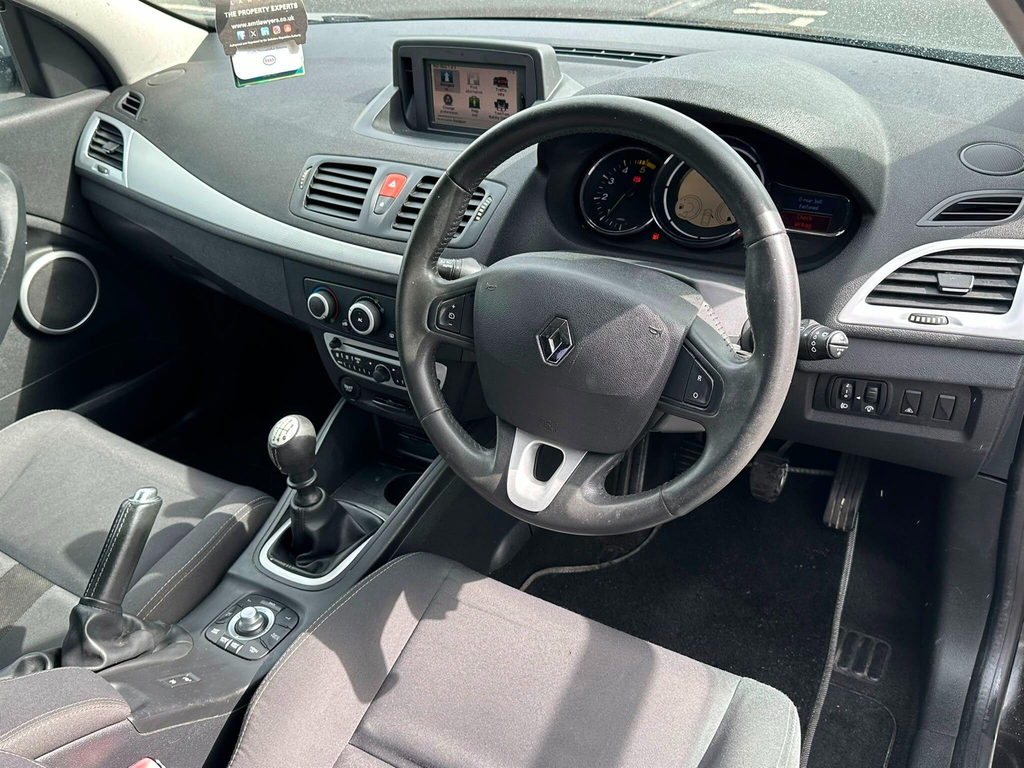 Renault Megane Expression White #18