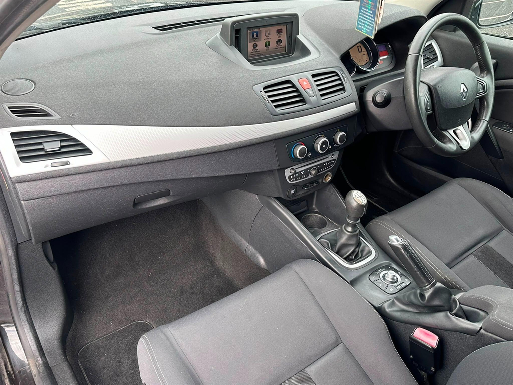 Renault Megane Expression White #24