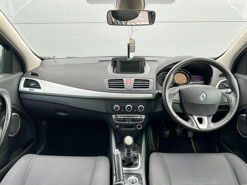 Renault Megane Expression White #22