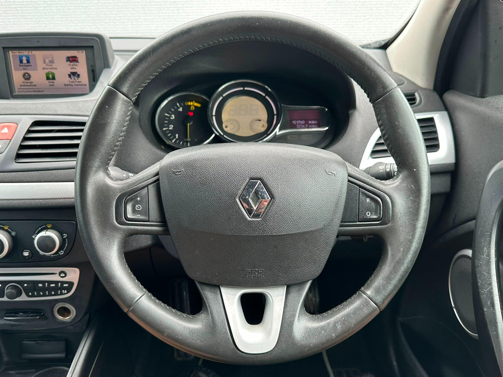 Renault Megane Expression White #31