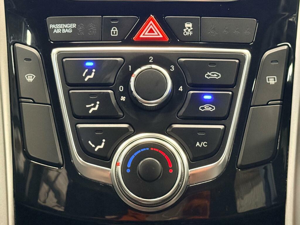 Hyundai I30 1.4 Classic Euro 5 Blue #4