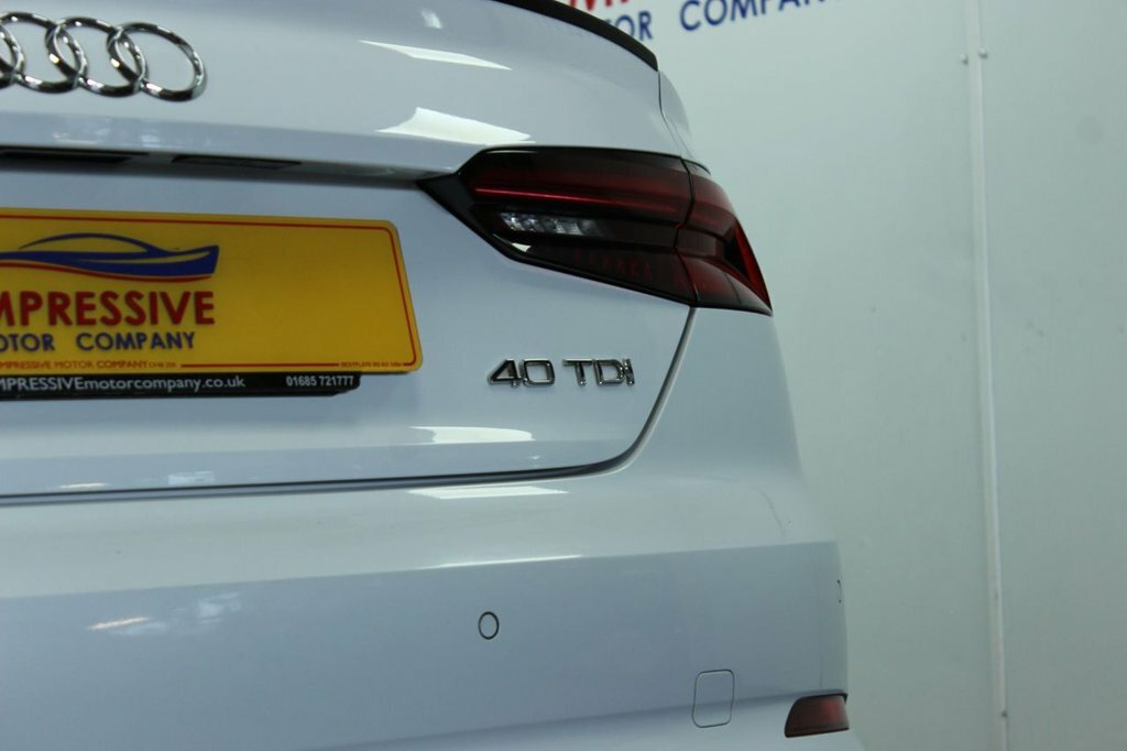 Audi A5 2L Black Edition BW19LBU White #5