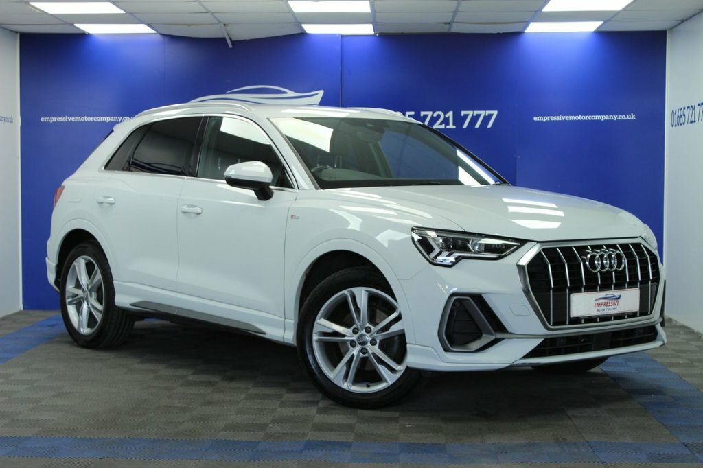 Audi Q3 1.5L S Line WG69HFV White #5