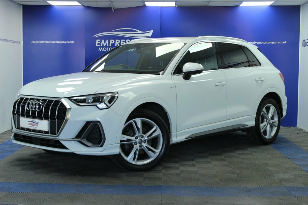 Audi Q3 1.5L S Line WG69HFV White #3