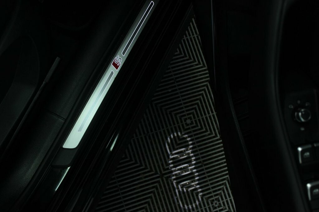 Audi S3 2L Black Edition SV68TSU Black #3
