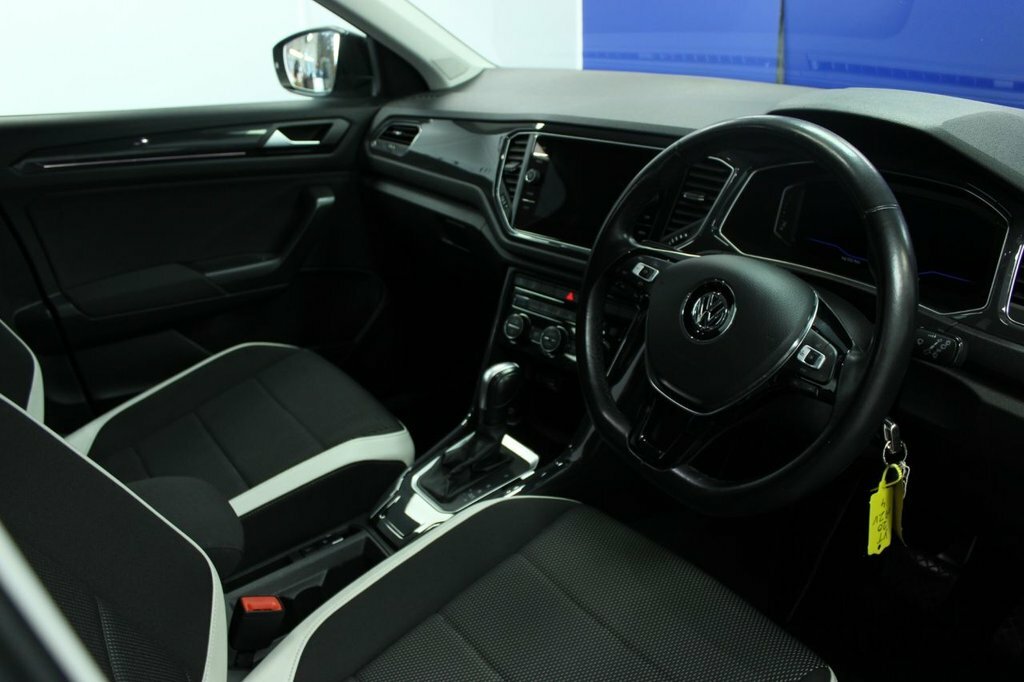 Volkswagen T-Roc 1.5L Sel Silver
