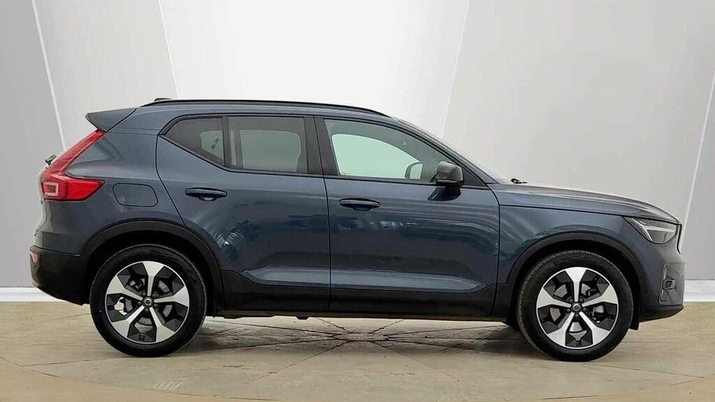 Volvo XC40 Plus, B4 Mild Hybrid, Dark RV75SPU Blue #2