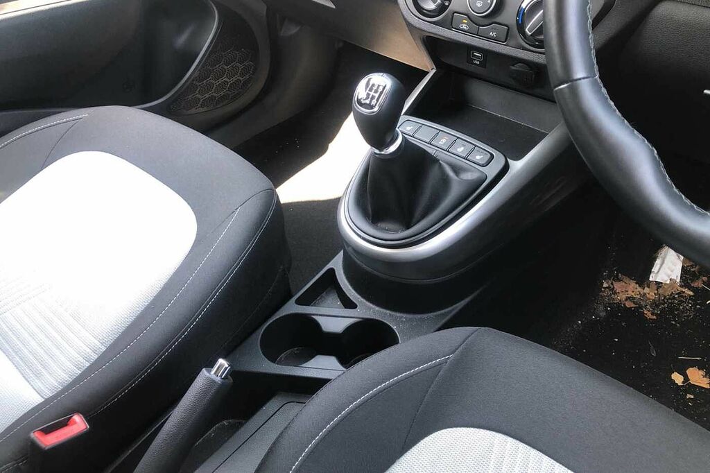 Hyundai I10 Se Connect White #8