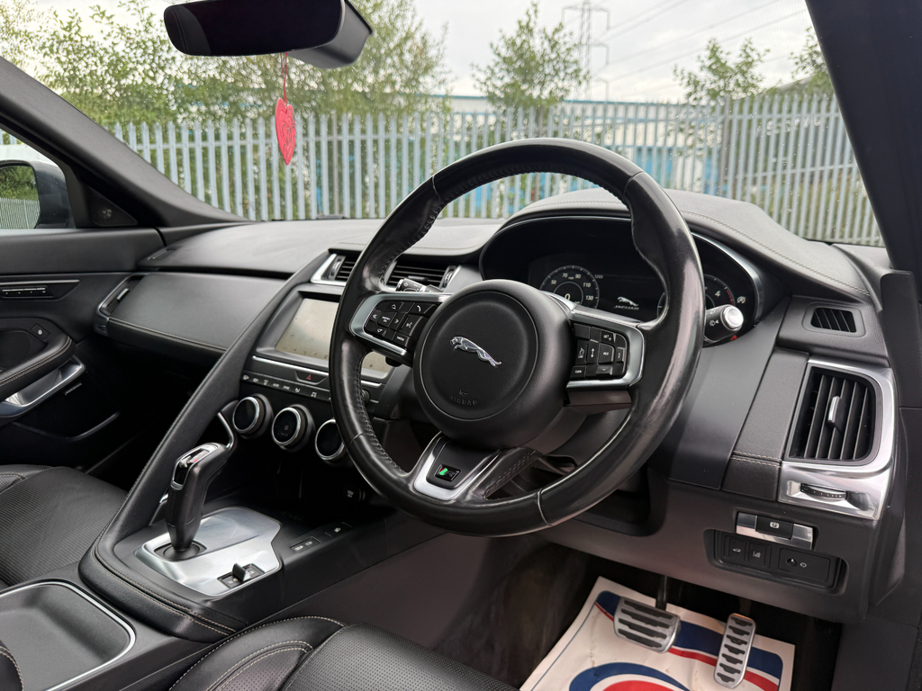Jaguar E-Pace Se White #25