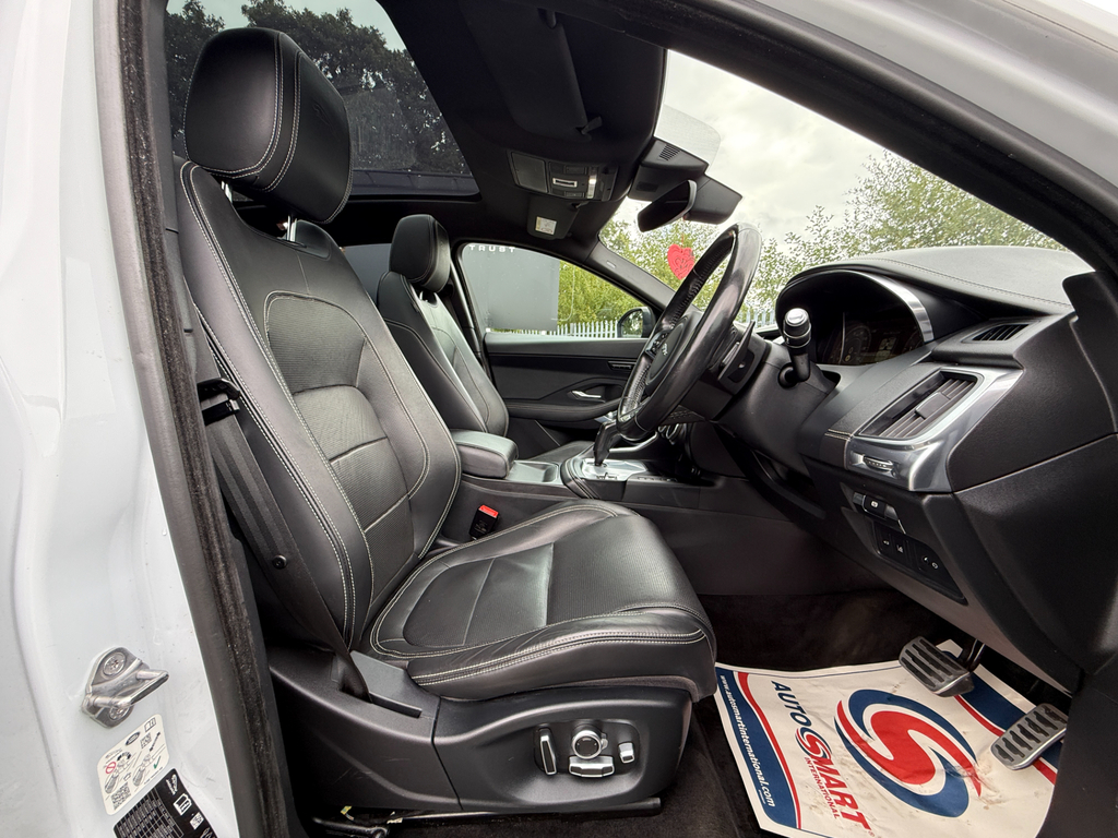 Jaguar E-Pace Se White #23