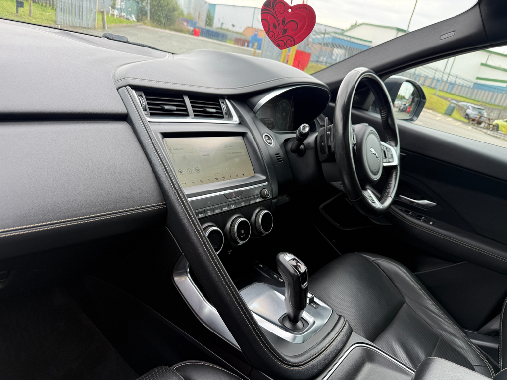 Jaguar E-Pace Se White #14