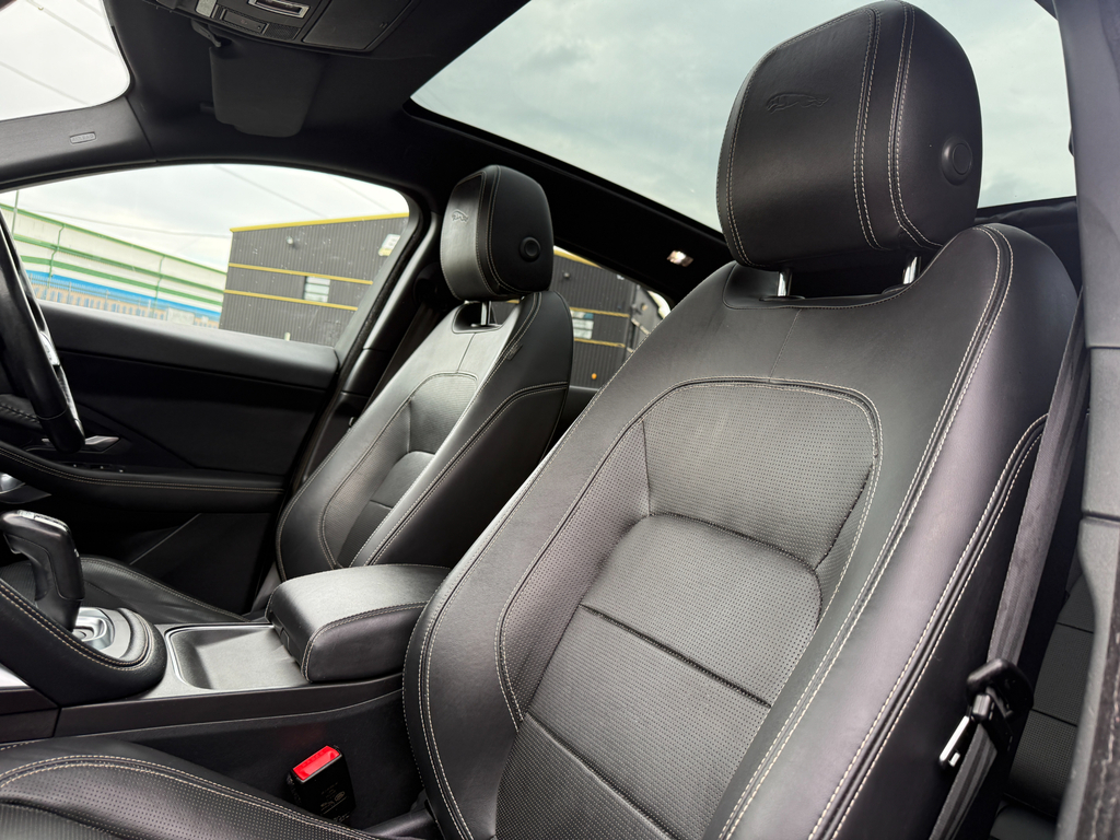 Jaguar E-Pace Se White #12