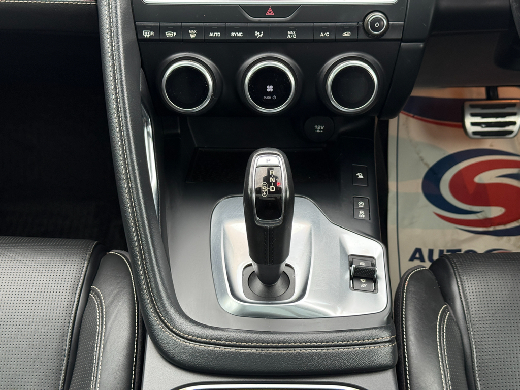 Jaguar E-Pace Se White #22