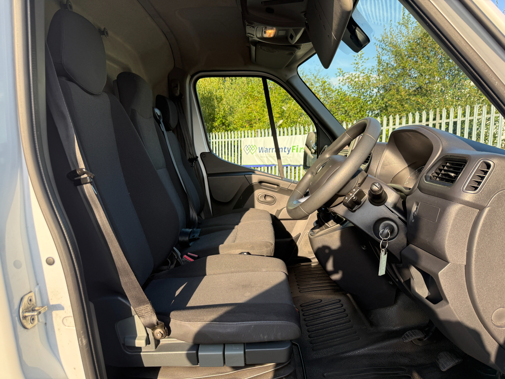 Renault Master  White #11