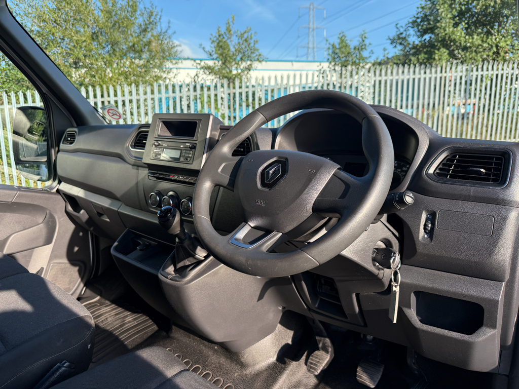 Renault Master  White #12