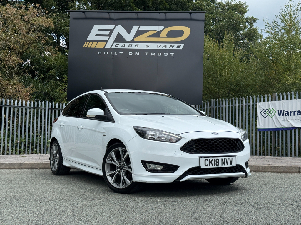 Ford Focus 1.0T Ecoboost St-line Hatchback White