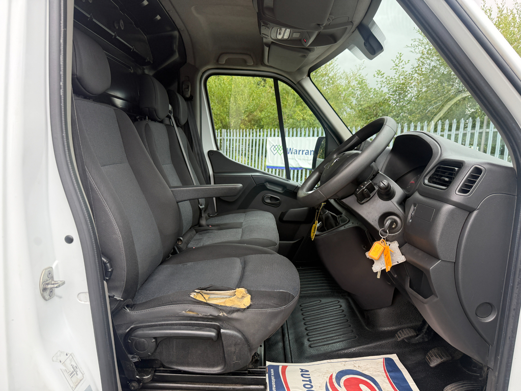 Renault Master  White #13