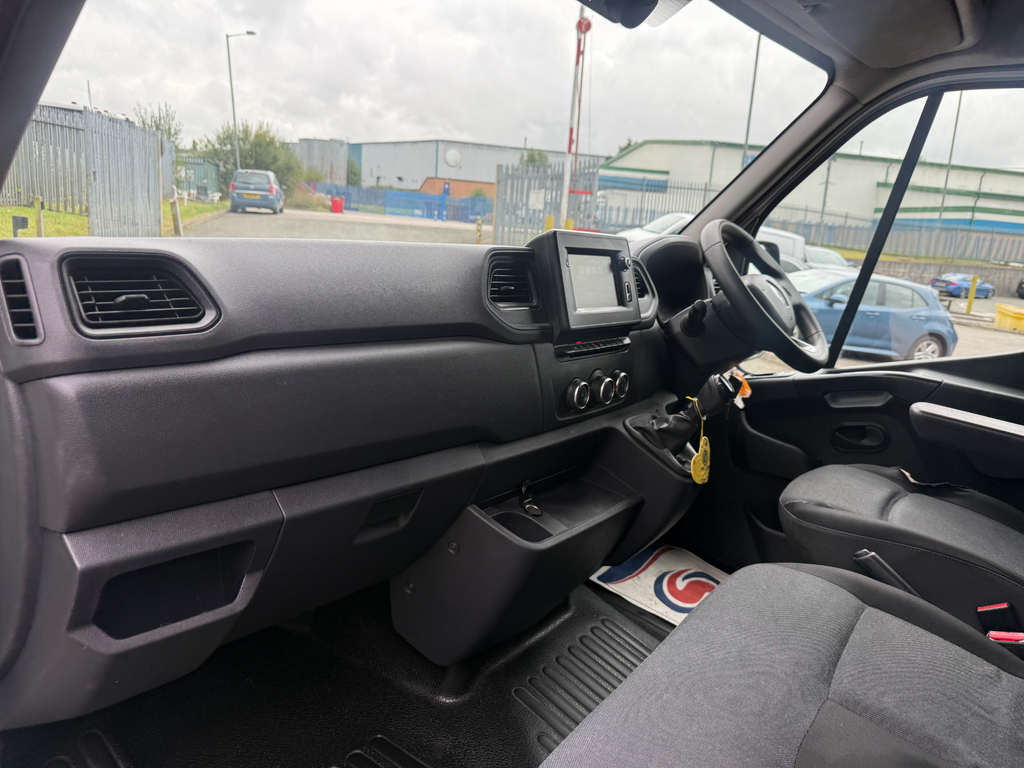 Renault Master  White #11